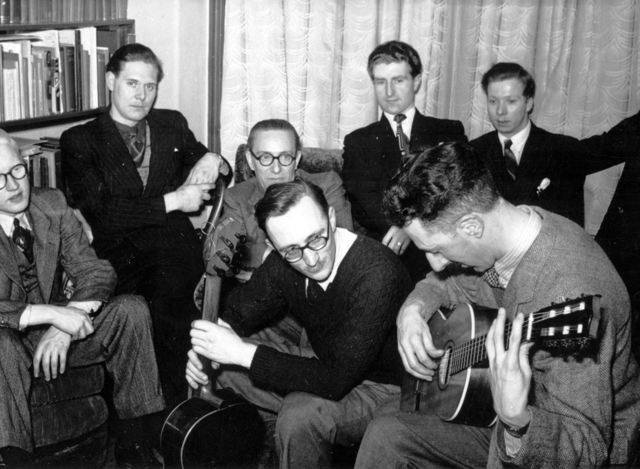 2 A meeting of the Manchester Guitar Circle 1950. Terry Usher playing, Duarte looking on.