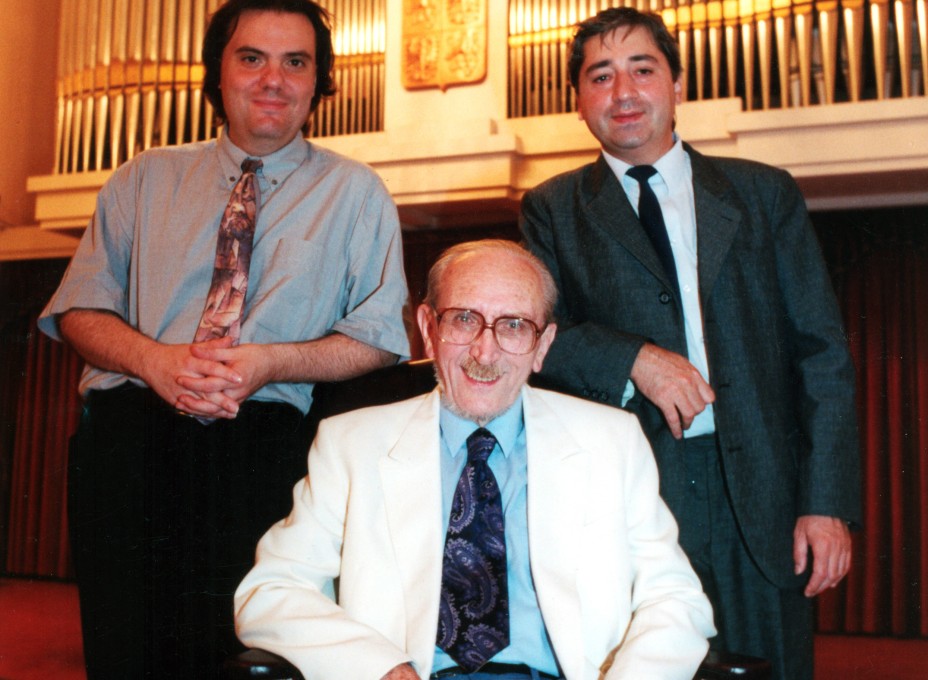 24 Duarte with Carlo Marchione (left) and Vladislav Bláha (right) in the New Town Hall, Brno, Czech Republic, August 2003.
